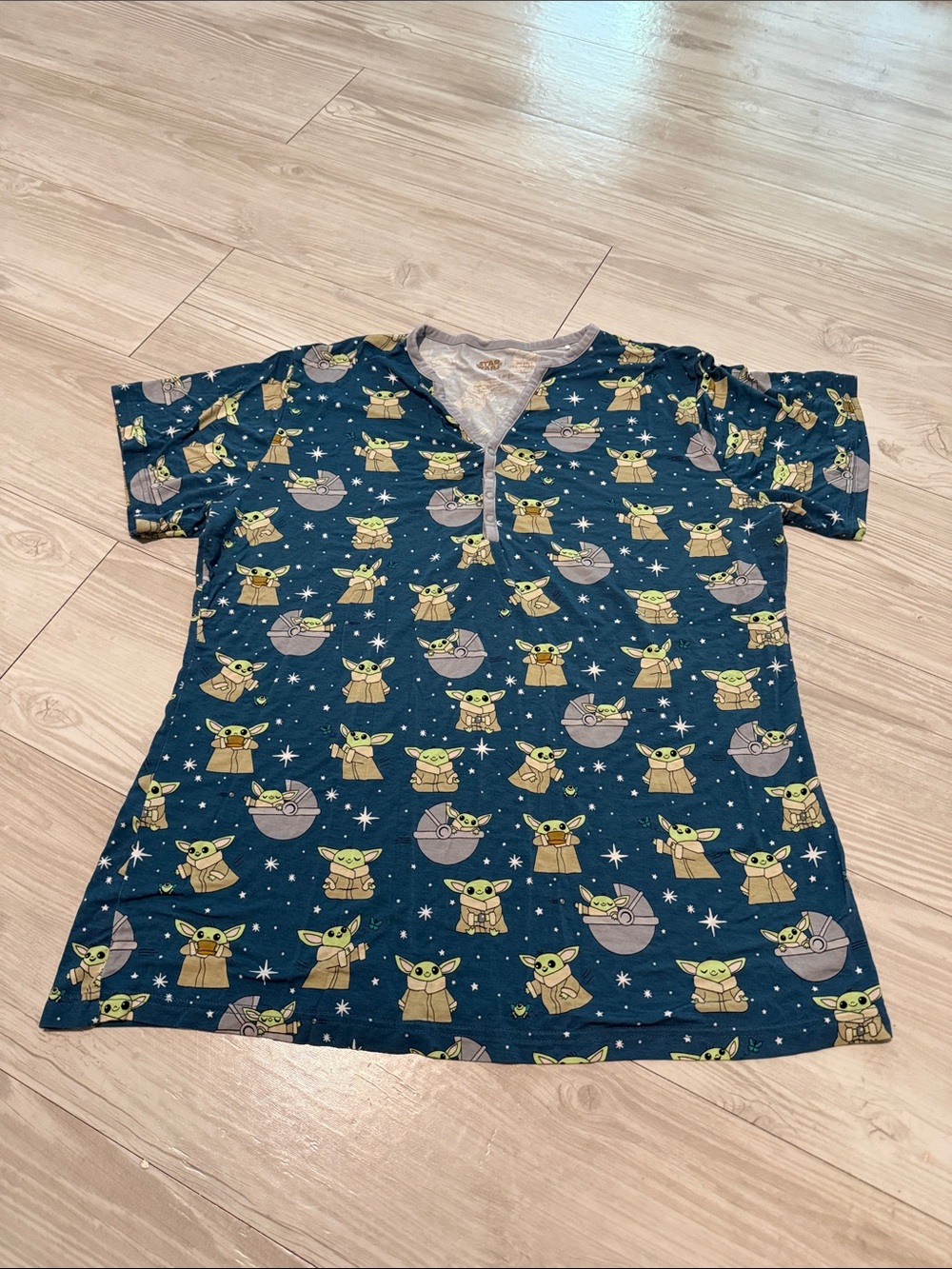 Women’s little sleepies Disney Star Wars pajama top